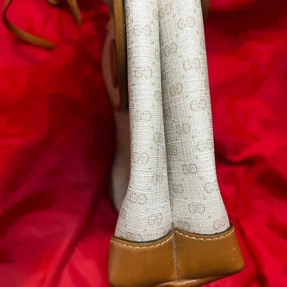 Vintage Gucci Crossbody with Entrupy COA - Picture 6 of 15